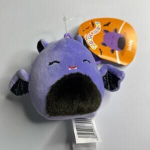 NWT Squishmallow Joldy the Halloween Bat Clip 3.5”